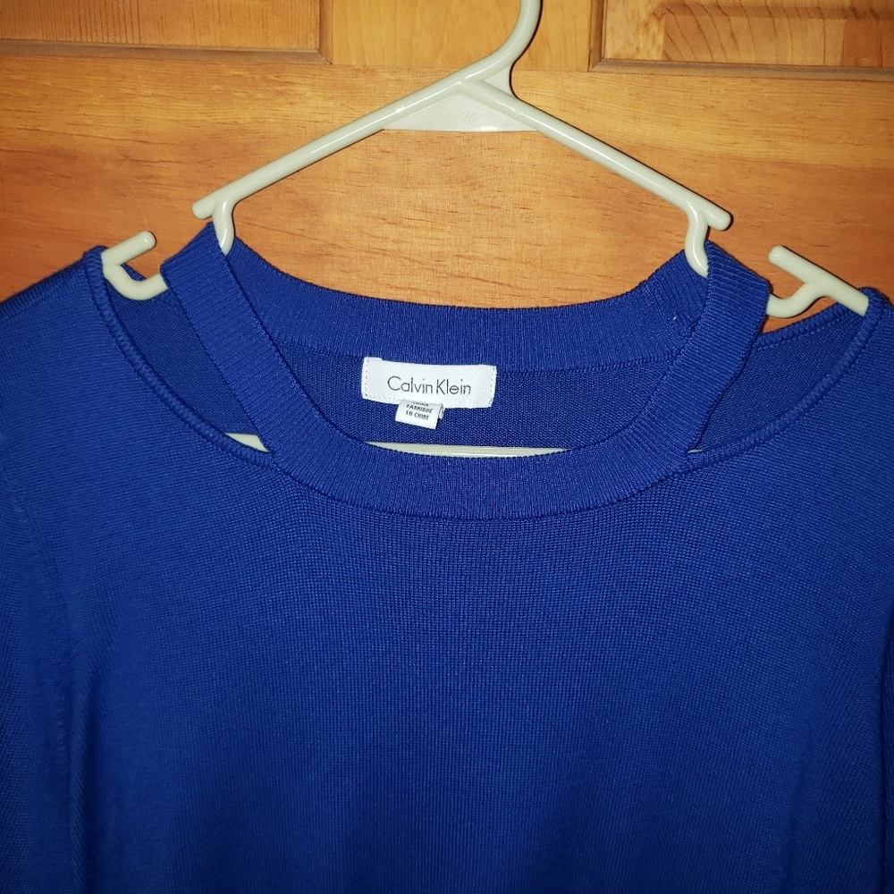Sweater - Picture 2 of 4